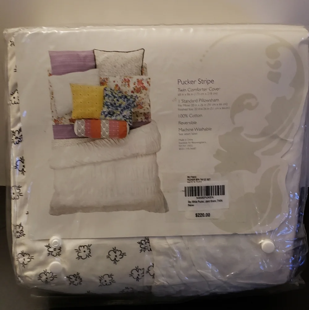 Sky White Twin Comforter Cover Set with Black Floral Print